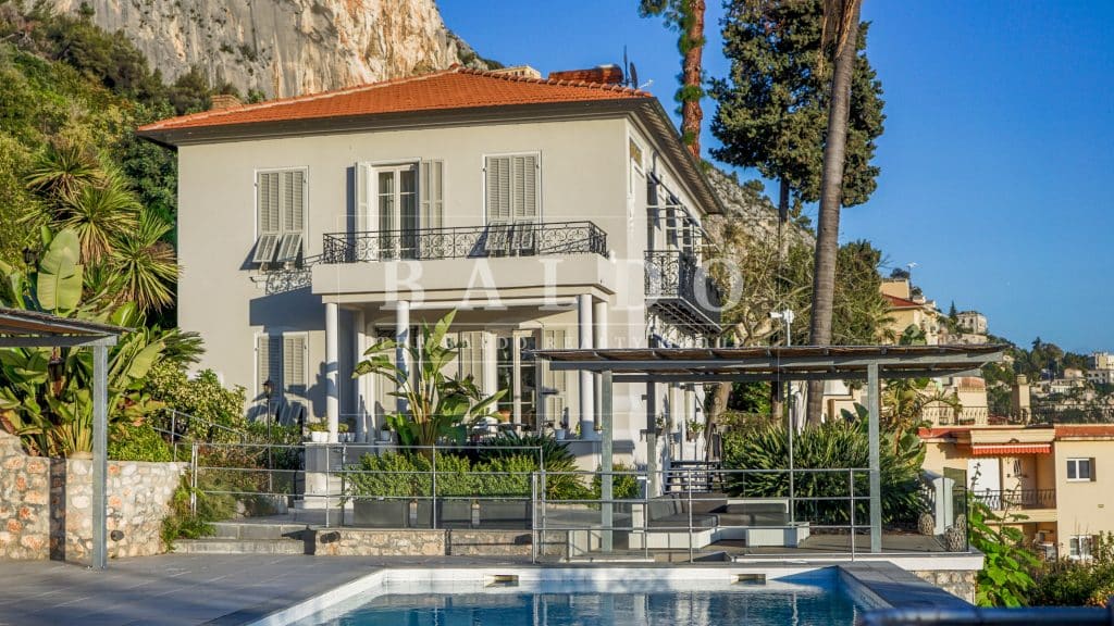 ВИЛЛА В БУРЖУАЗНОМ СТИЛЕ С ВИДОМ НА МОРЕ И БАССЕЙНОМ | МЕНТОН ГАРАВАН
