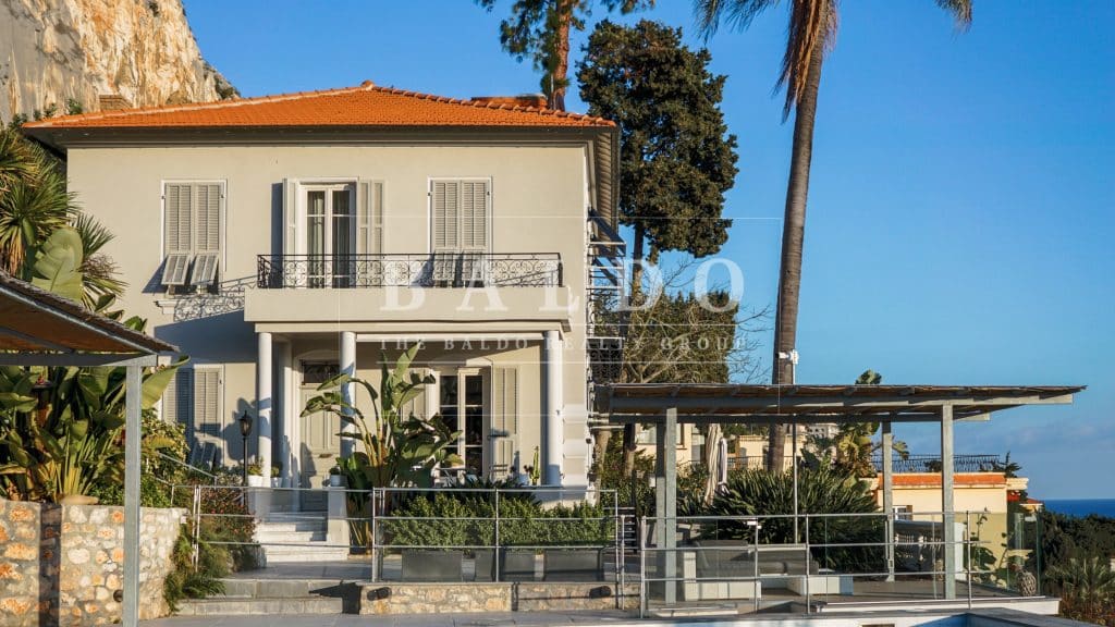 SEA VIEW BOURGEOIS VILLA WITH POOL | MENTON GARAVAN