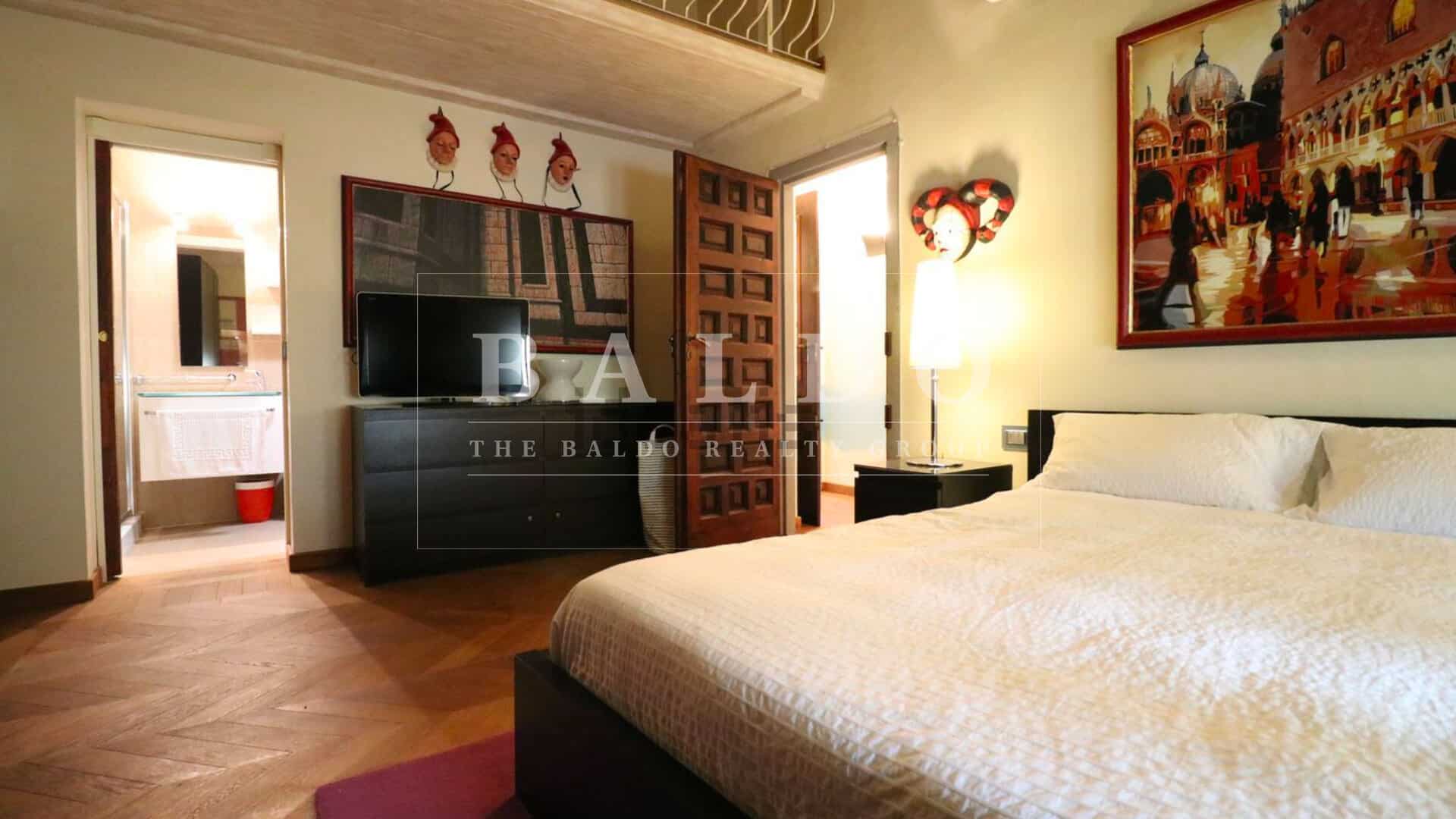 FLORENCE — 250 SQM APARTMENT WITH DUOMO VIEW - Photo 3