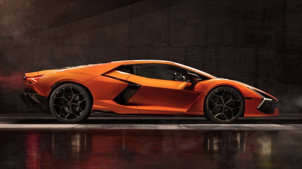 NEW | LAMBORGHINI REVUELTO — THE FUTURE SUPERCAR