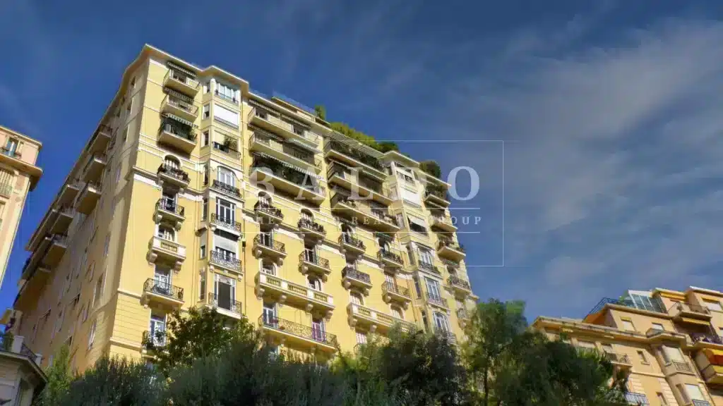 GRANDE APPARTAMENTO BOURGEOIS A LA ROUSSE