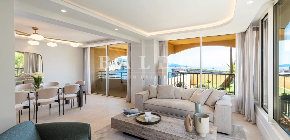 Le Grand Large living room with sea view. Baldo Realty Group