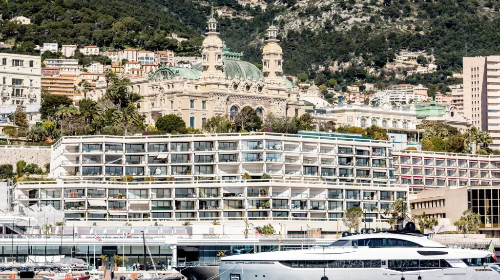 MONTE CARLO STAR