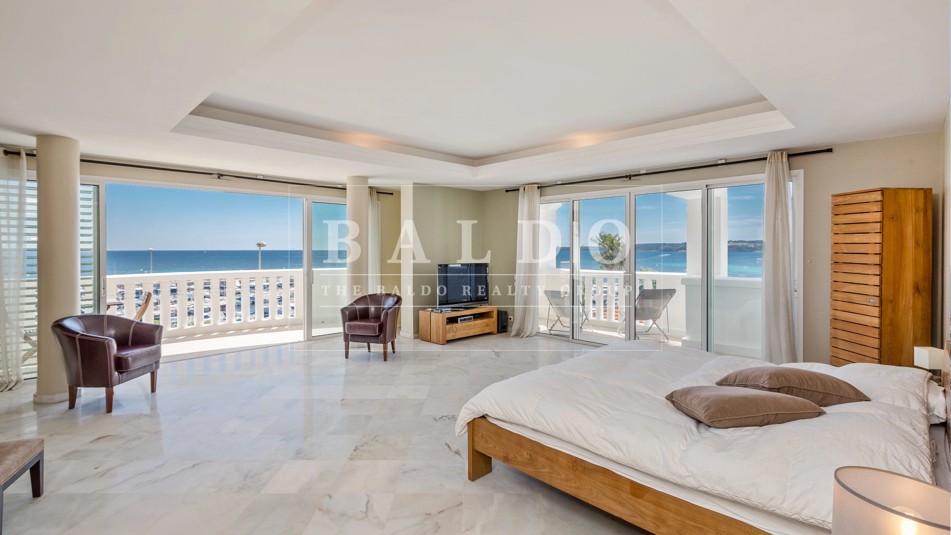 PENTHOUSE IN CANNES PALM BEACH - Photo 3