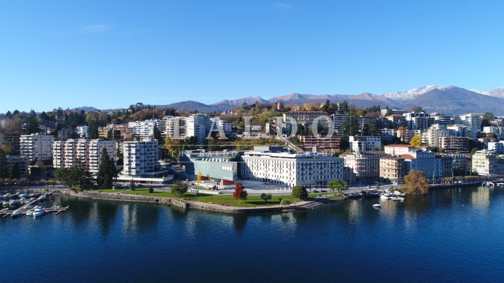 MASSIVE LAKEFRONT APARTMENT IN LUGANO