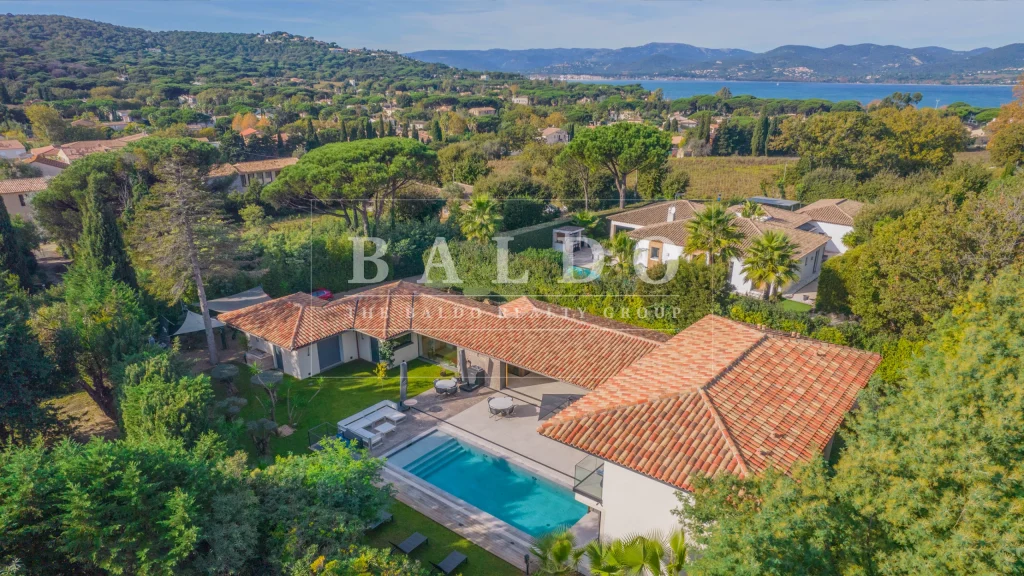 VILLA DI LUSSO A DUE PASSI DAL CENTRO DI SAINT-TROPEZ