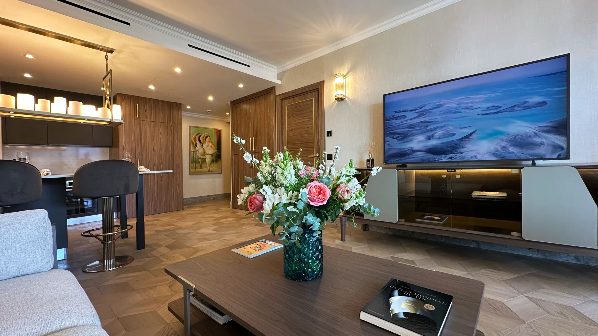 EXCLUSIF: CHARMANT APPARTEMENT AU DERNIER ÉTAGE DE FONTVIEILLE
