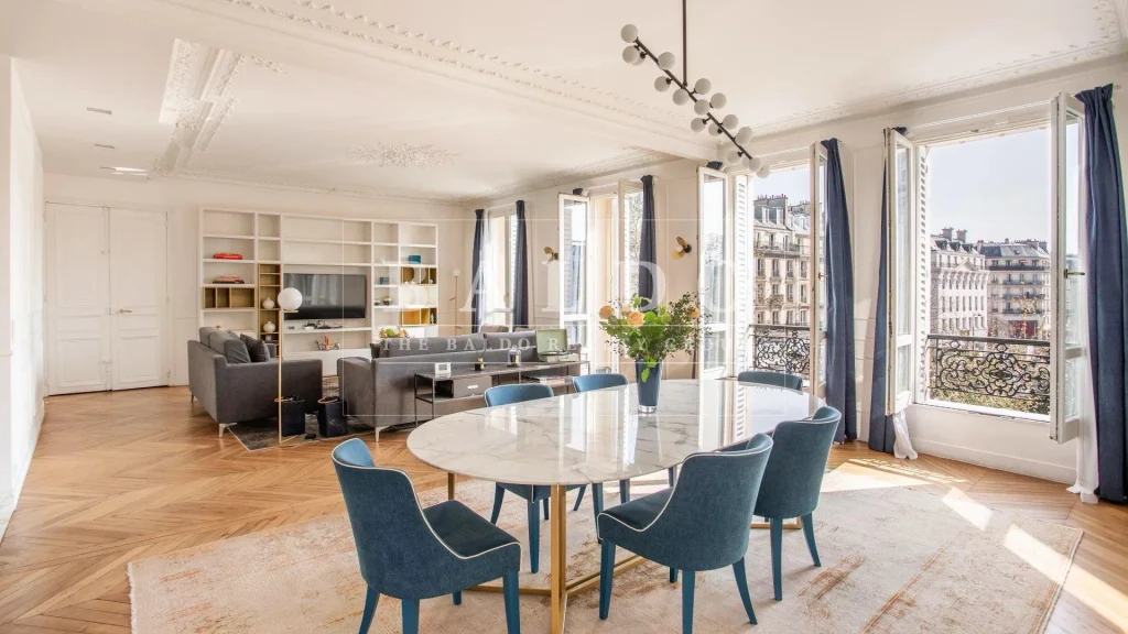 LUXURY RESIDENCE IN THE HEART OF PARIS