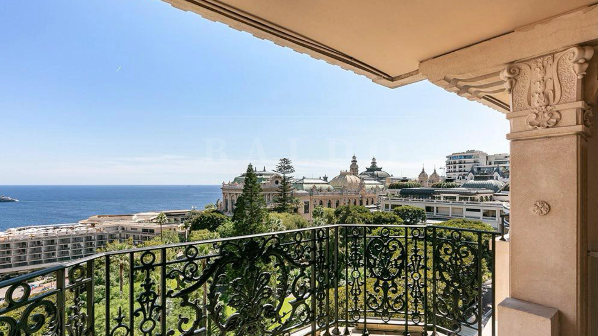 ULTRA LUXURIOUS FAMILY HOME OVERLOOKING CASINO SQUARE IN THE MÉTROPOLE RESIDENCE - Photo 1