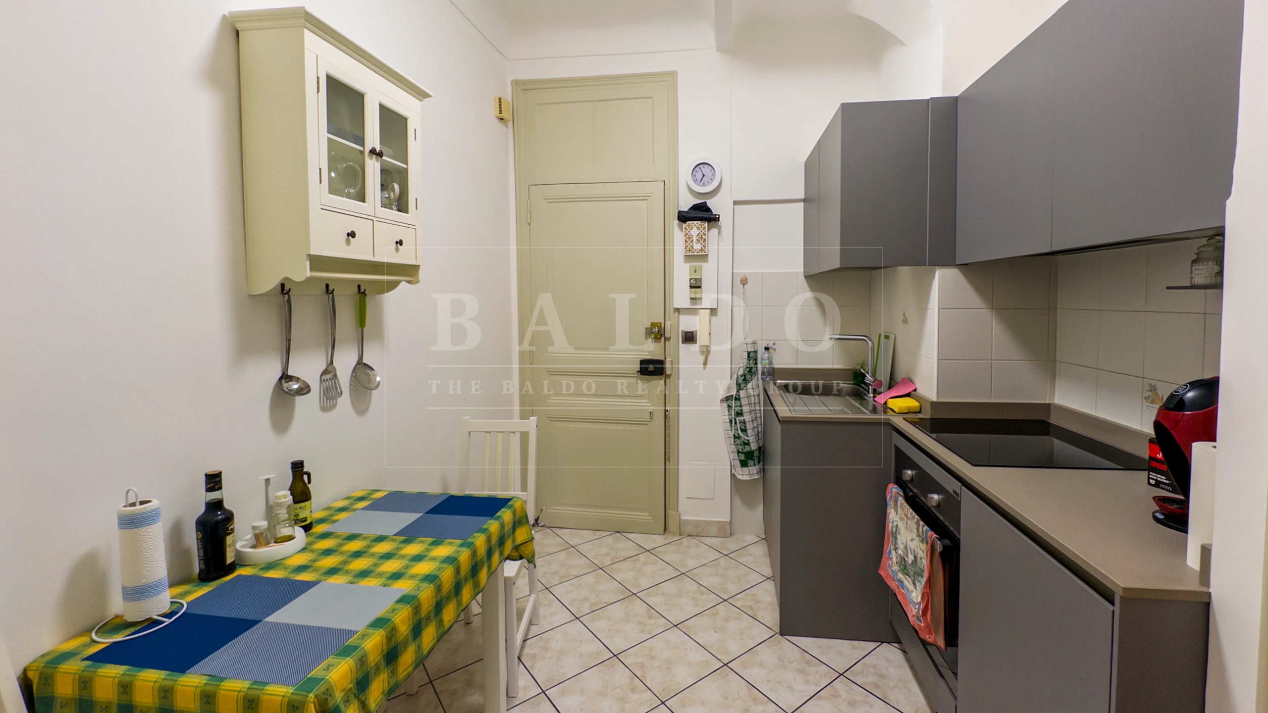 ПРАКТИЧНАЯ МНОГОФУНКЦИОНАЛЬНАЯ СТУДИЯ В ТИХОМ РАЙОНЕ - Photo 3