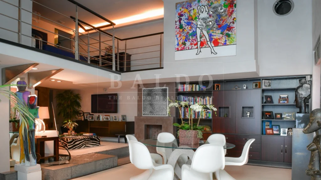 РЕДКИЙ ОТРЕСТАВРИРОВАННЫЙ ЛОФТ С ОТДЕЛЬНЫМ ВХОДОМ