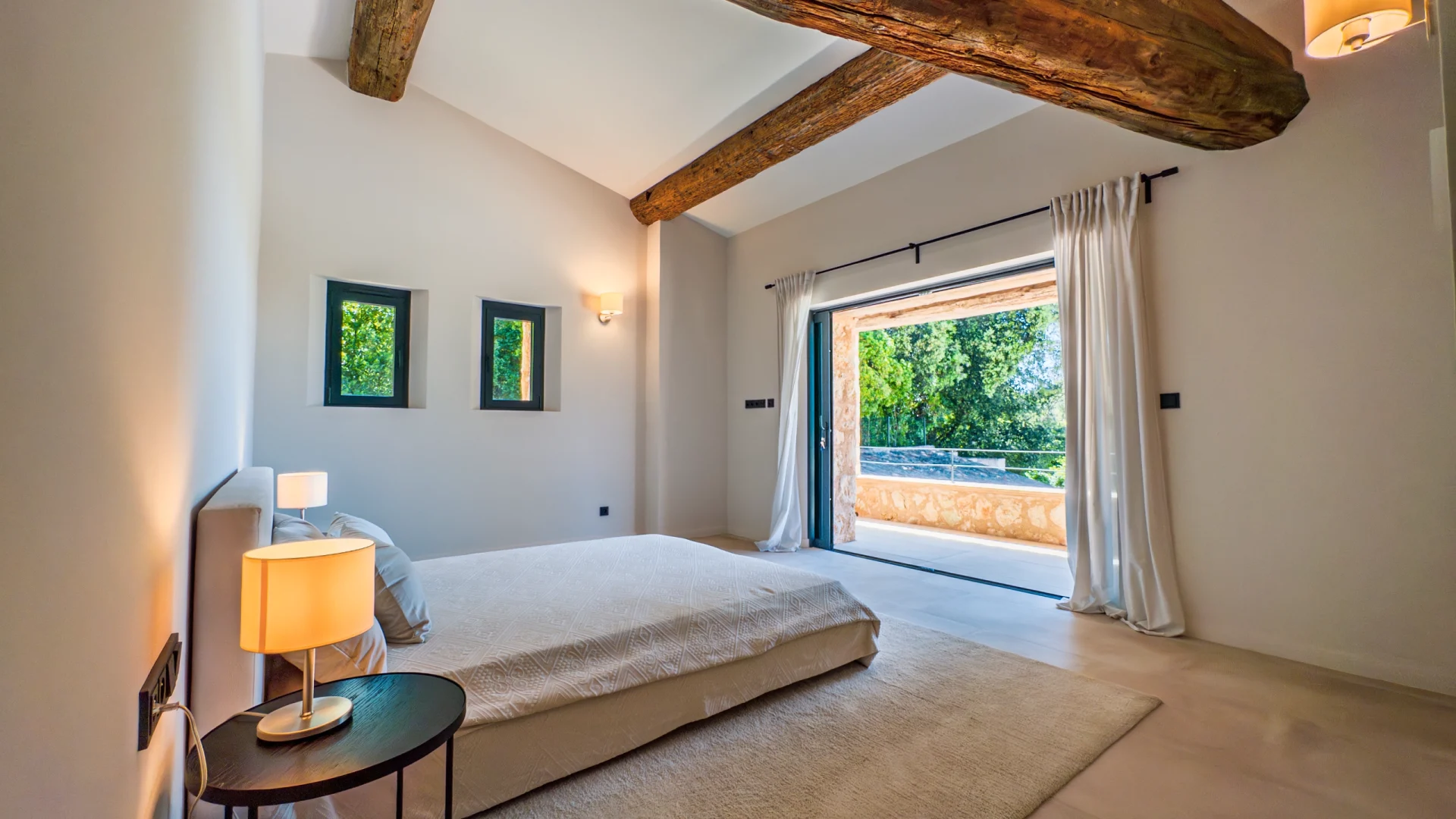 Contemporary Provençal Villa With Panoramic Sea Views