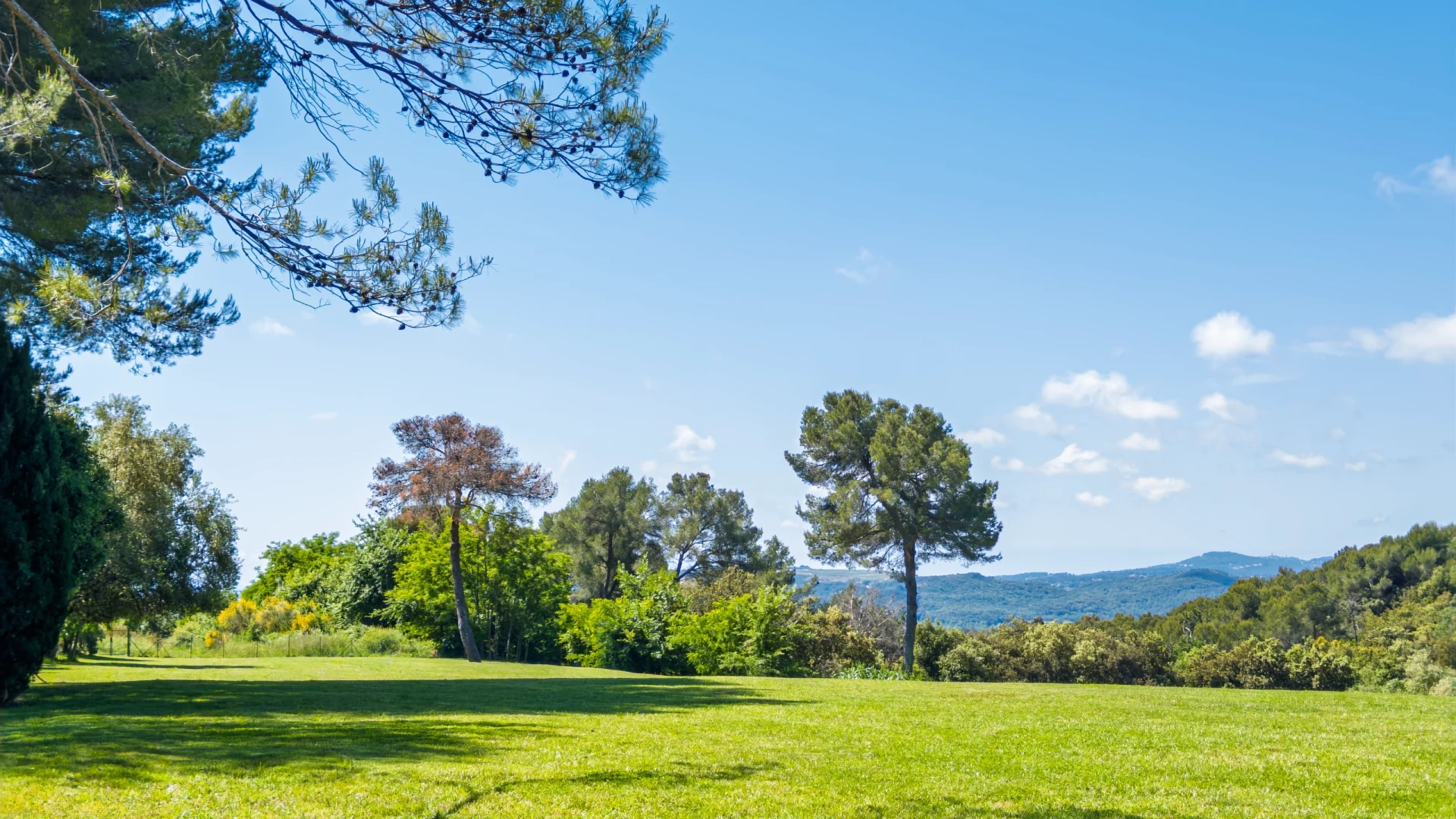 Contemporary Provençal Villa With Panoramic Sea Views