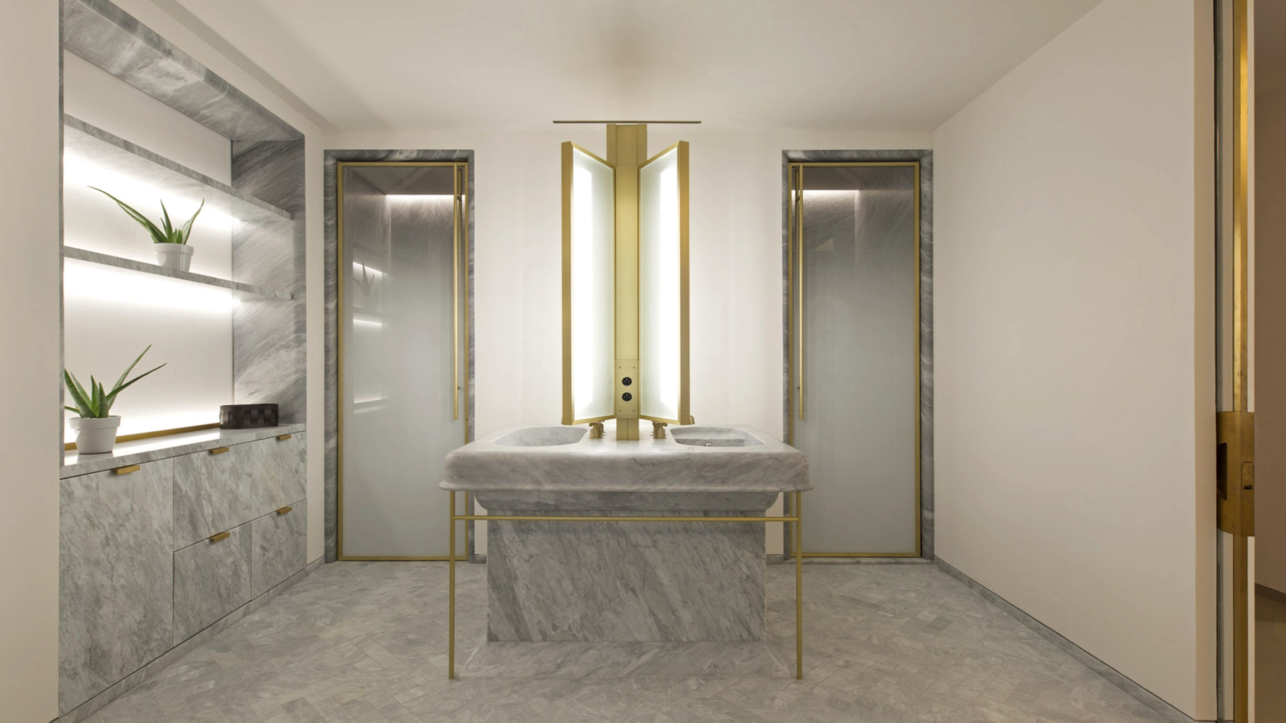 Opulent Full-Floor Residence in the Carré d’Or Facing the Rock and the Sea - Photo 2