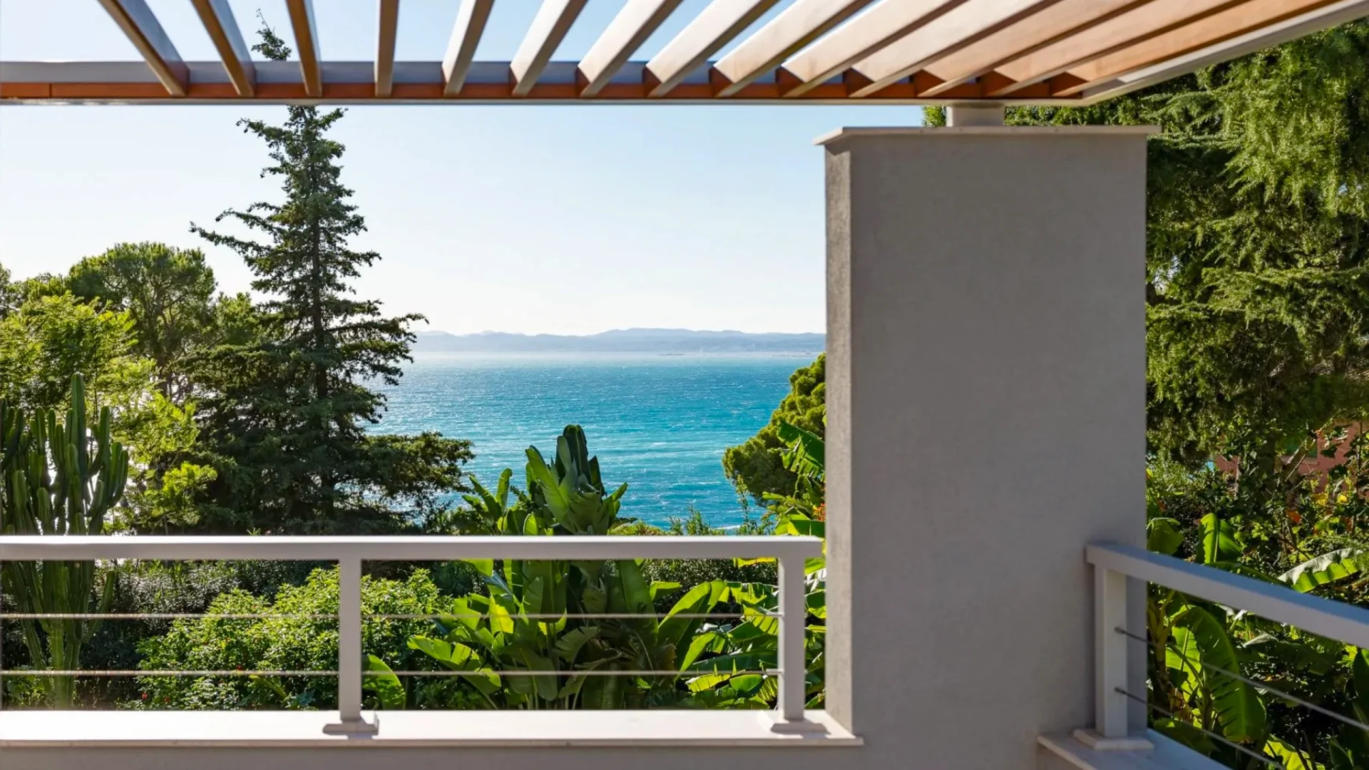 Un havre contemporain et paisible, avec une vue mer à couper le souffle