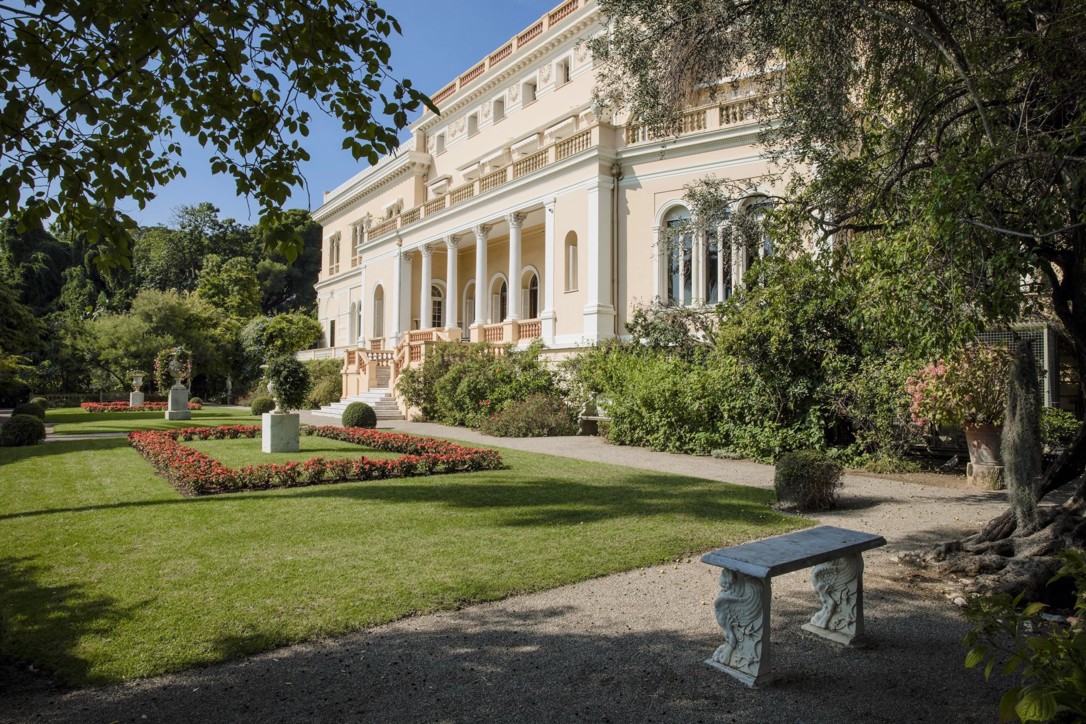 A photo of Villa Les Cedres in Saint-Jean-Cap-Ferrat showing the garden and villa