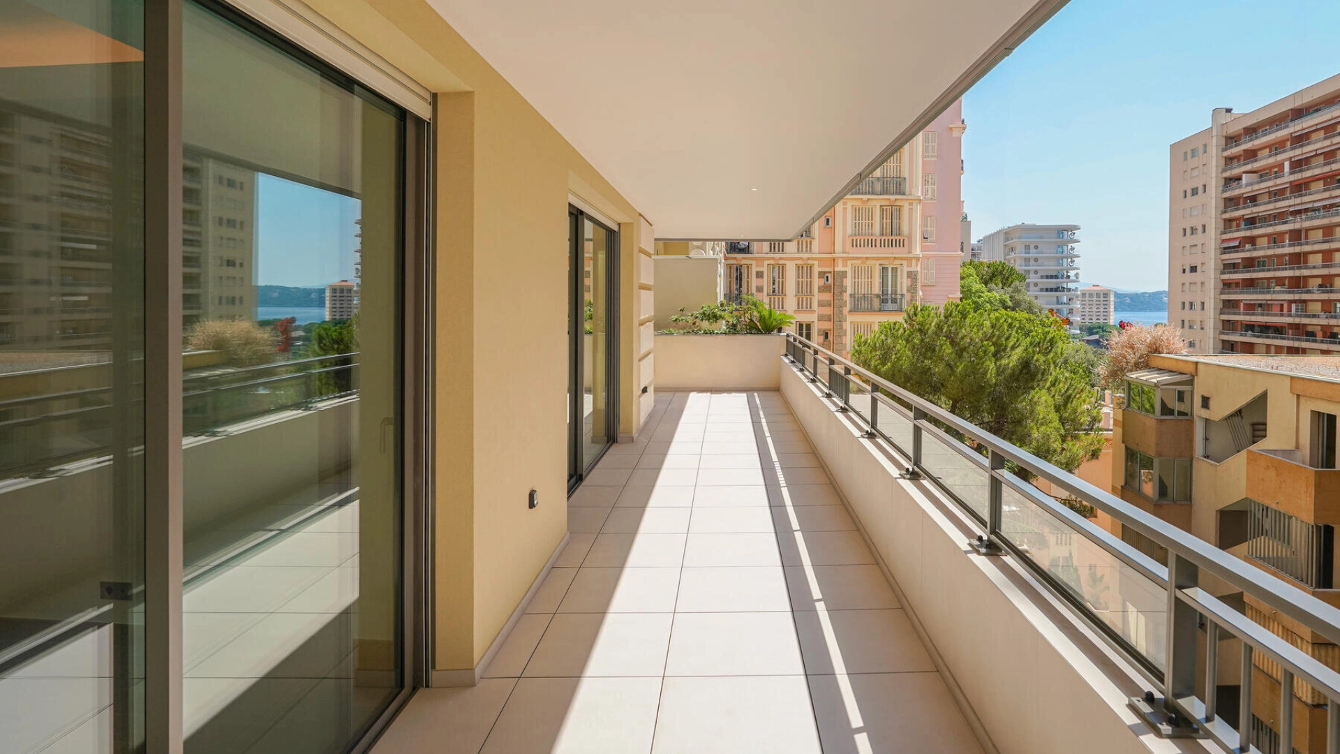 A Quiet Address with a Grand Terrace in the Heart of La Rousse